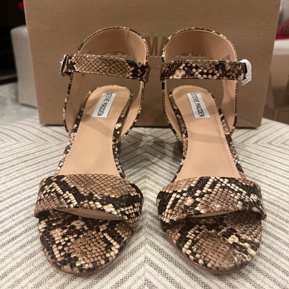 Steve Madden Graze Tan Snake Size 7 Women’s Wedge. New in Box. - Picture 2 of 5